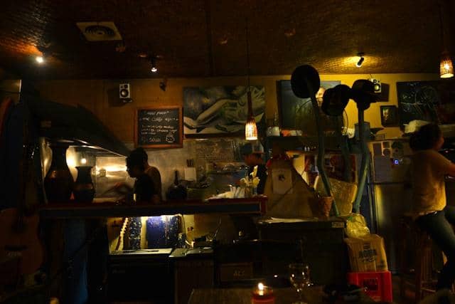 Reggae Vibes & Live Music