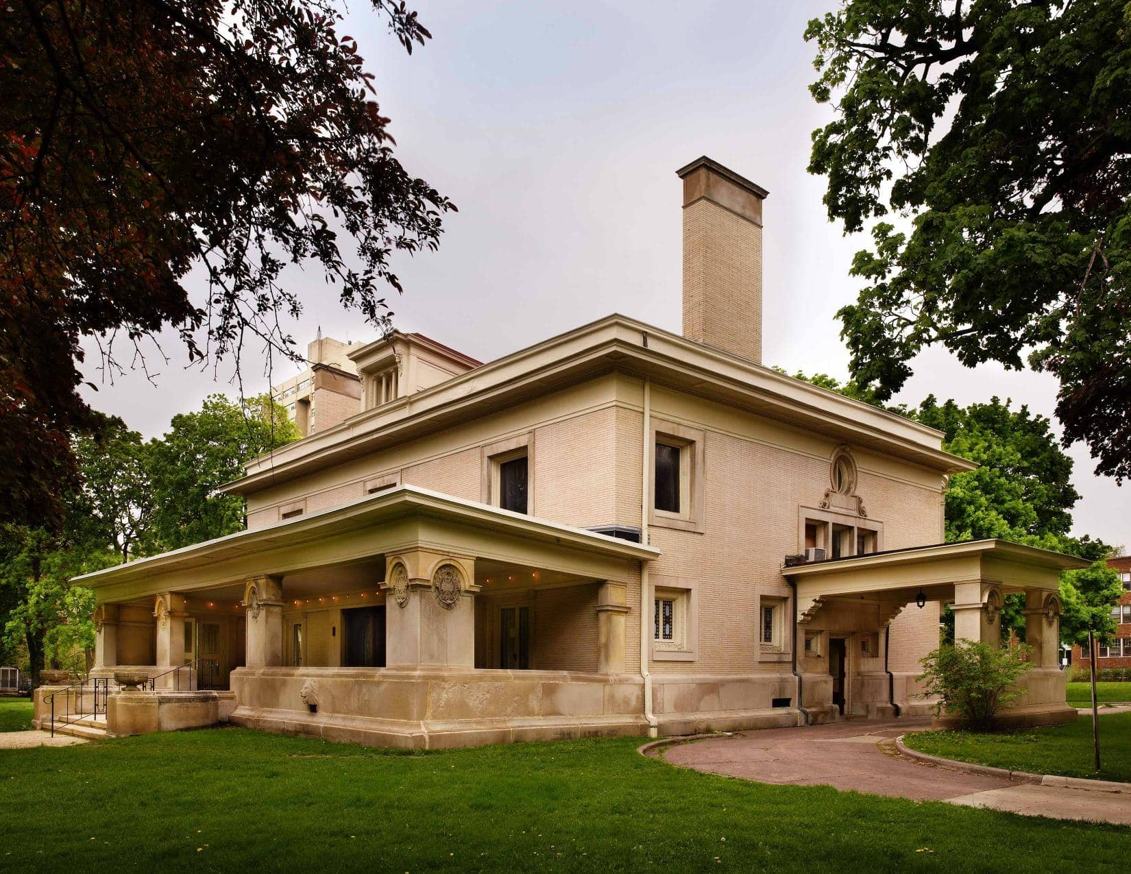 Intricate Woodwork & Furnishings