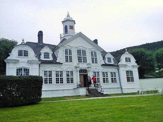 Damsgård Hovedgård