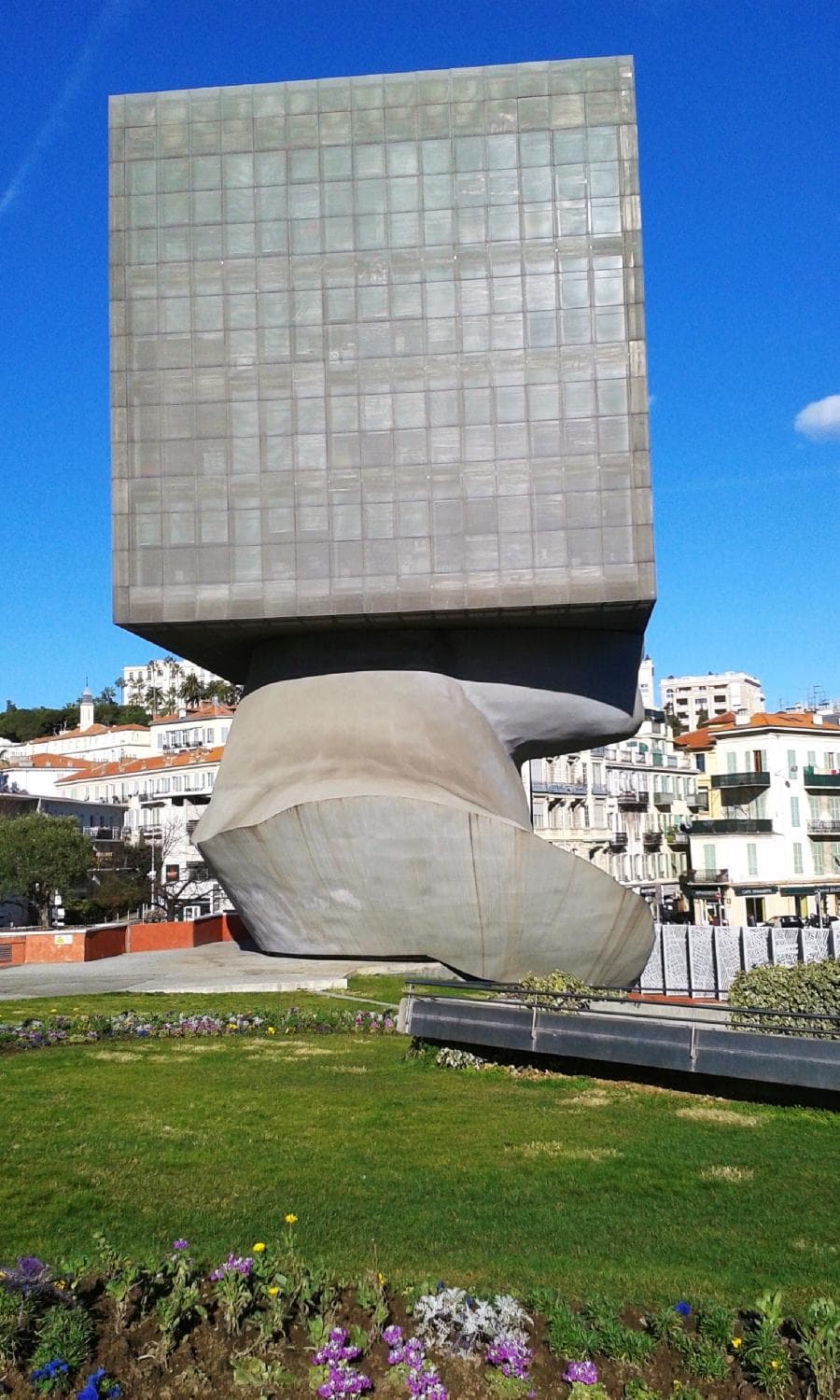 la Tête carrée...comme on l'aime!!!