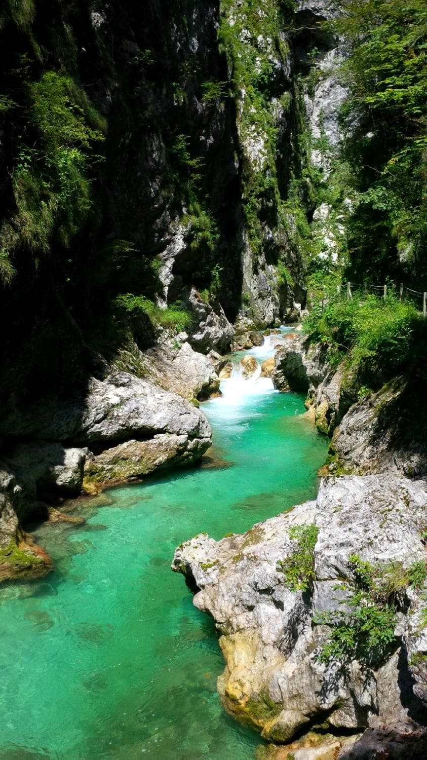 Colour of the water?? you cant fall in love in that!