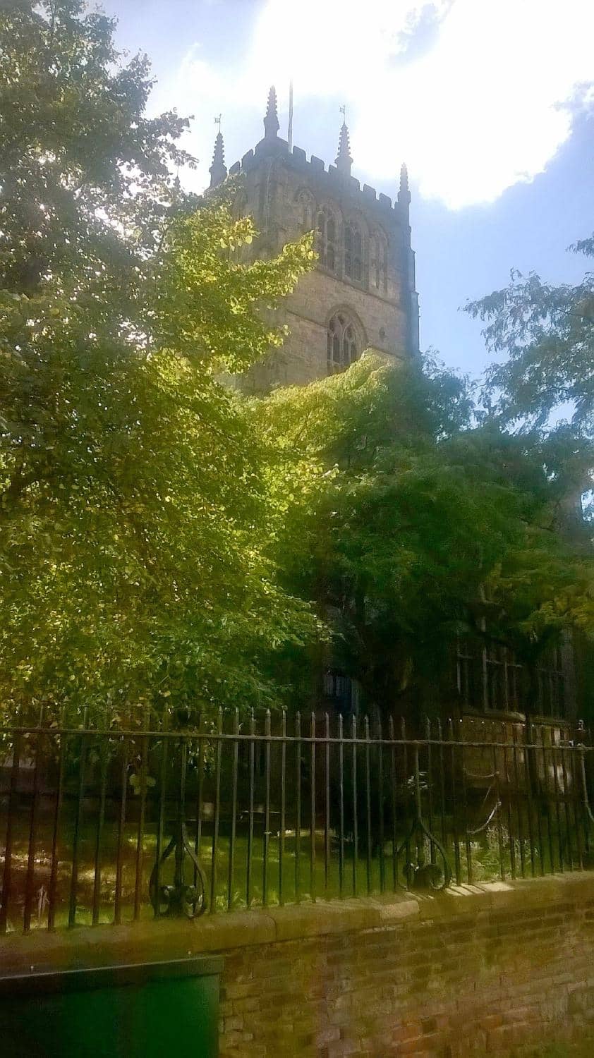 Independent Boutiques & Bars