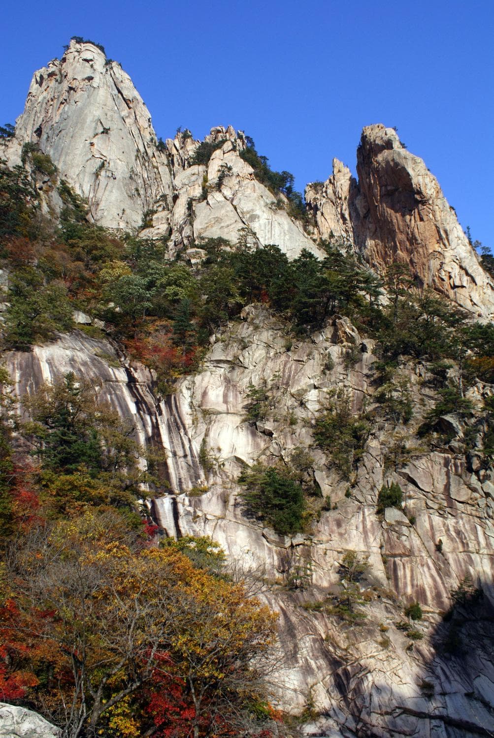 Biseondae Rocks (비선대)