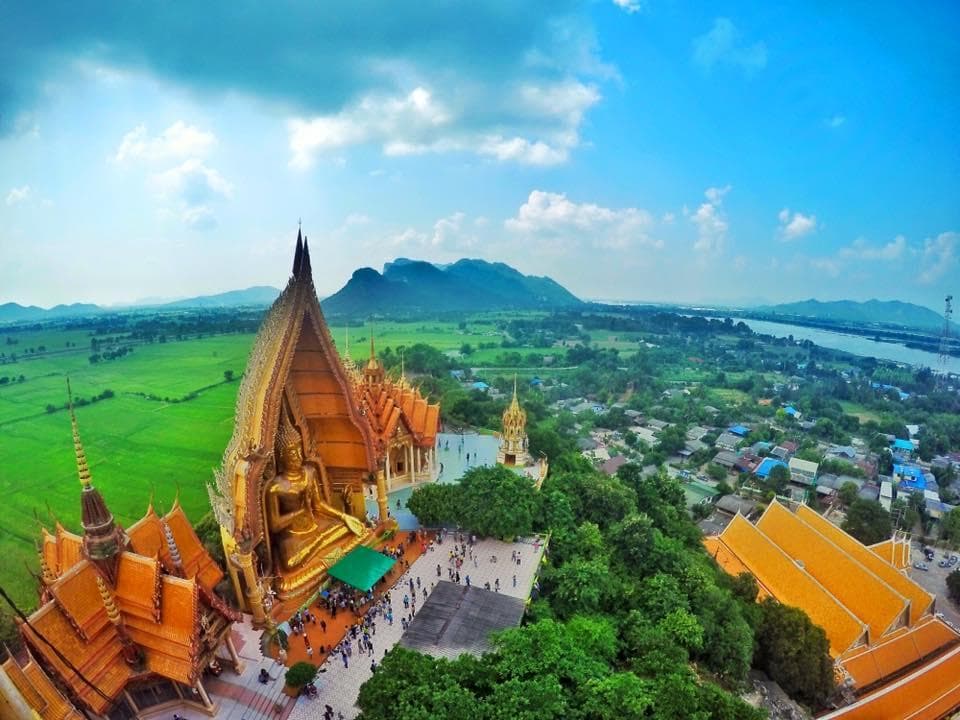 วัดถ้ำเสือ อ.ท่าม่วง เป็นวัดที่มีพระที่มีองค์ใหญ่ที่สุดในจังหวัดกาญจนบุรี