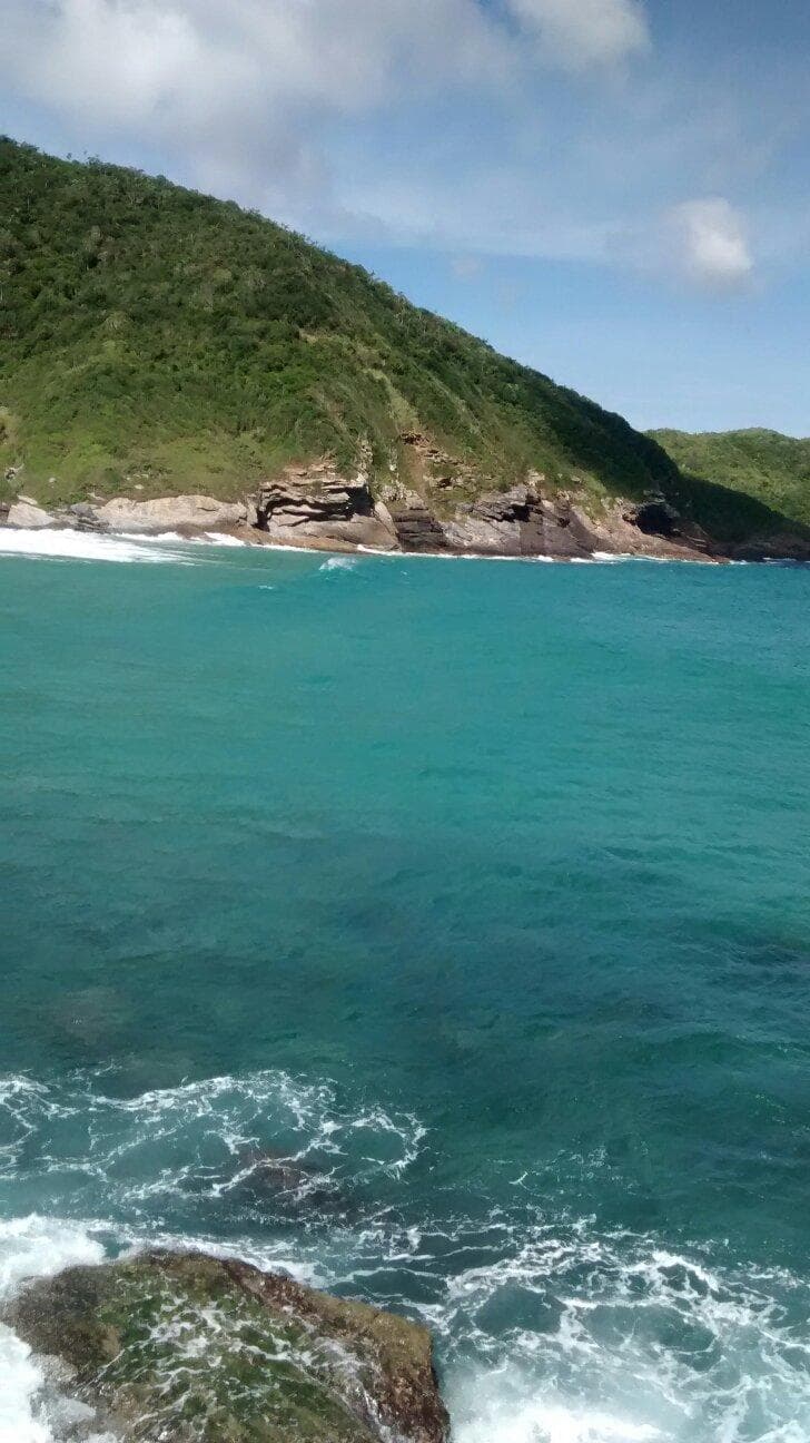 Tive a satisfação de conhecer está praia,maravilhosa águas claras e mta paz q vem do mar e natur