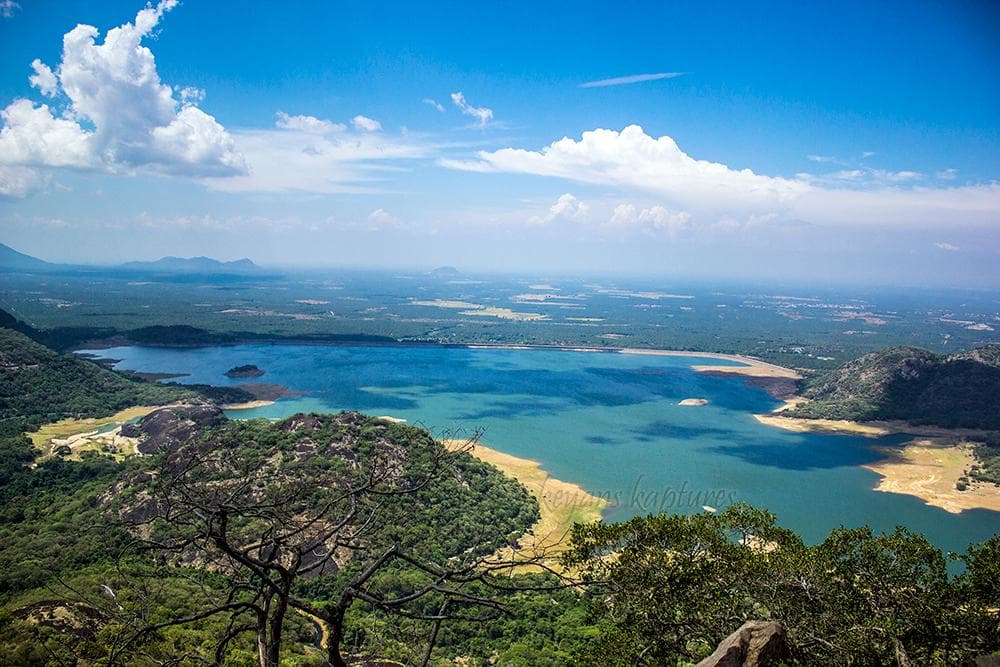 Azhiyar dam from Loams Point