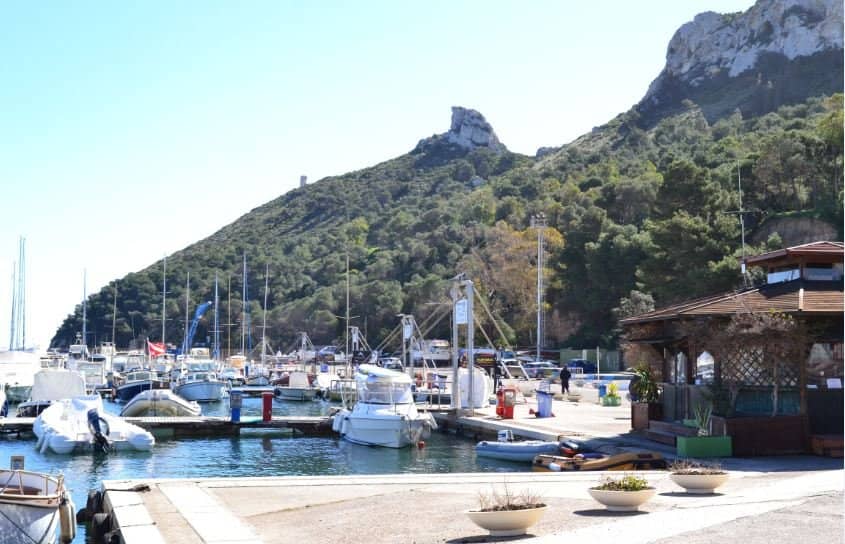 Faraglioni Rock Views