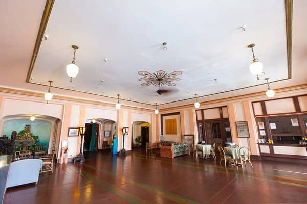 Historic Art Deco Ambiance