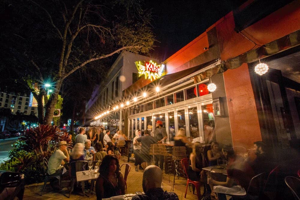 Creative Cocktails & Lively Ambiance