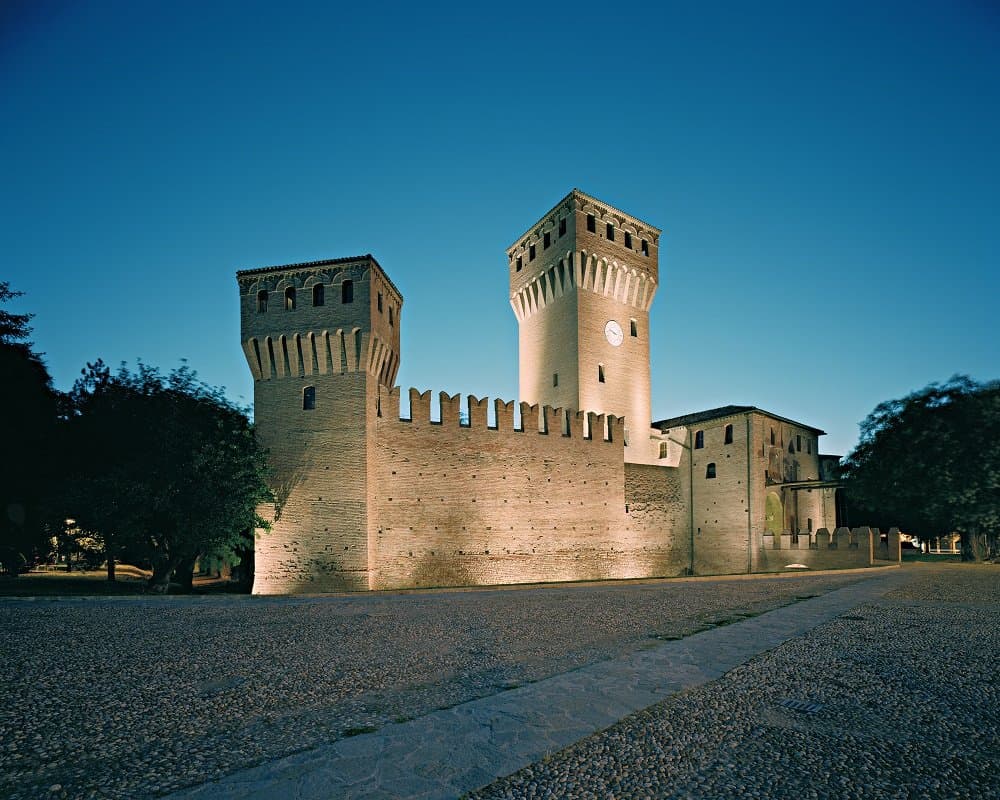 Il Castello da Piazza Calcagnini. Foto di Alberto Bertolani.