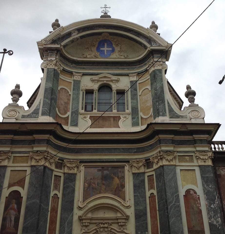 ...facciata dlla Chiesa di Santa Maria della Pieve...