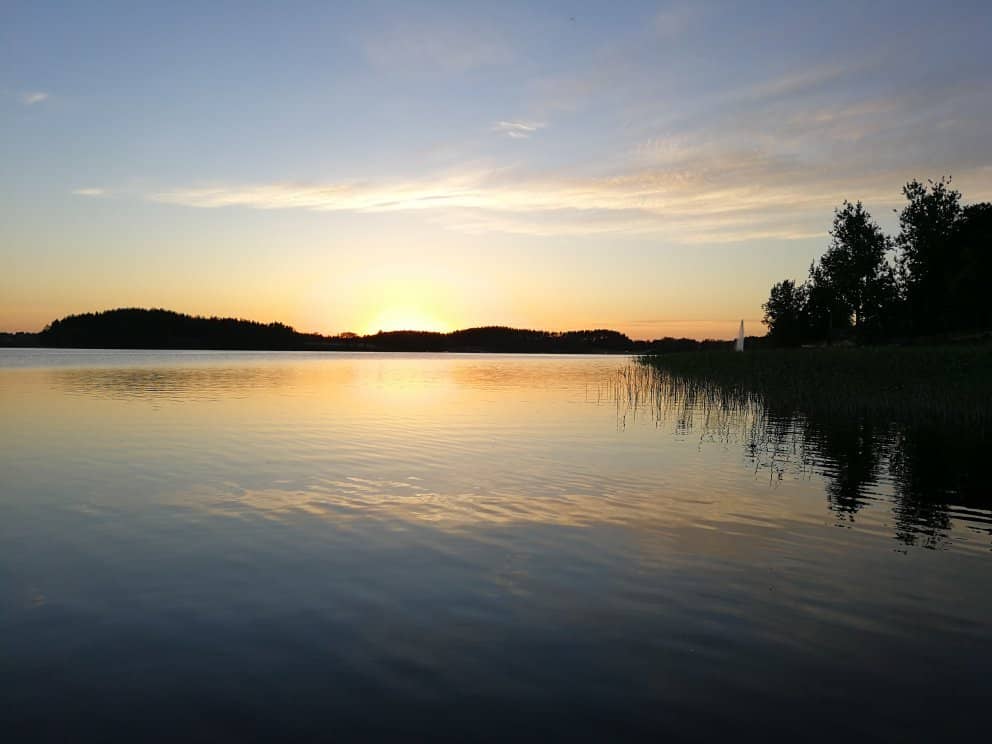 Panoramic Lake Views