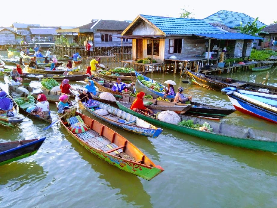 Muara Kuin Floating Market Banjarmasin