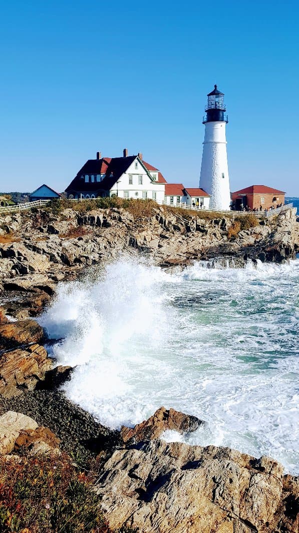 Shore Road Scenic Drive