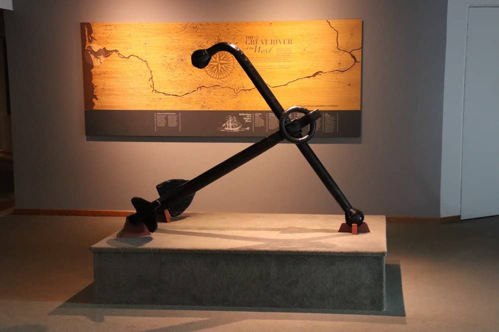 Chinook Culture & Canoes