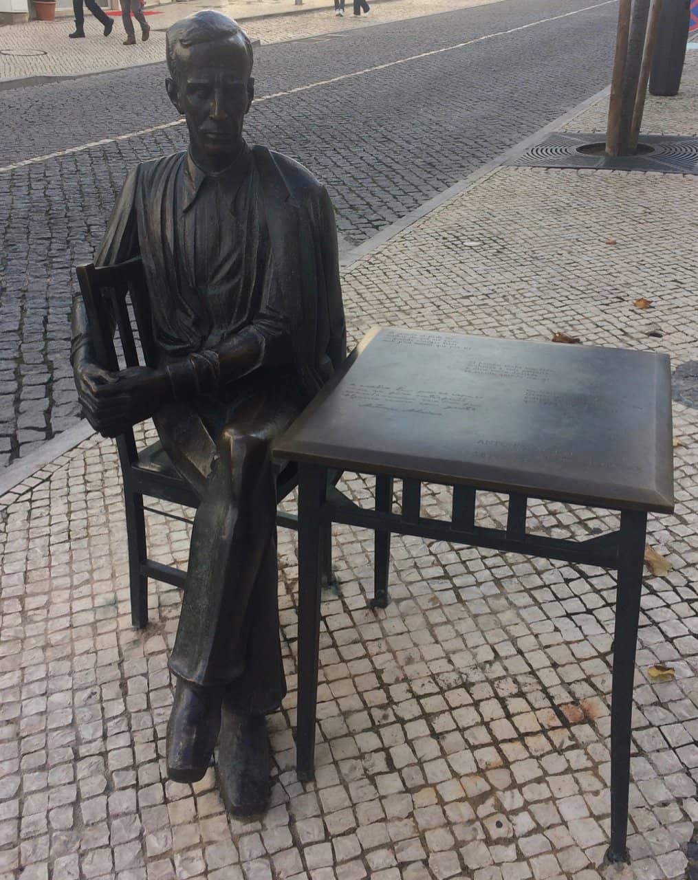 António Aleixo Sculpture