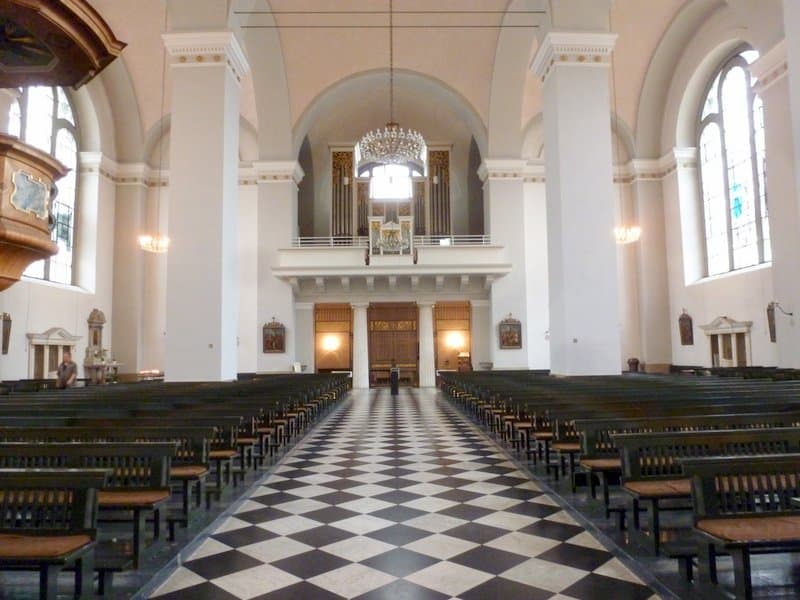 Das ist in der Basilika zu sehen...