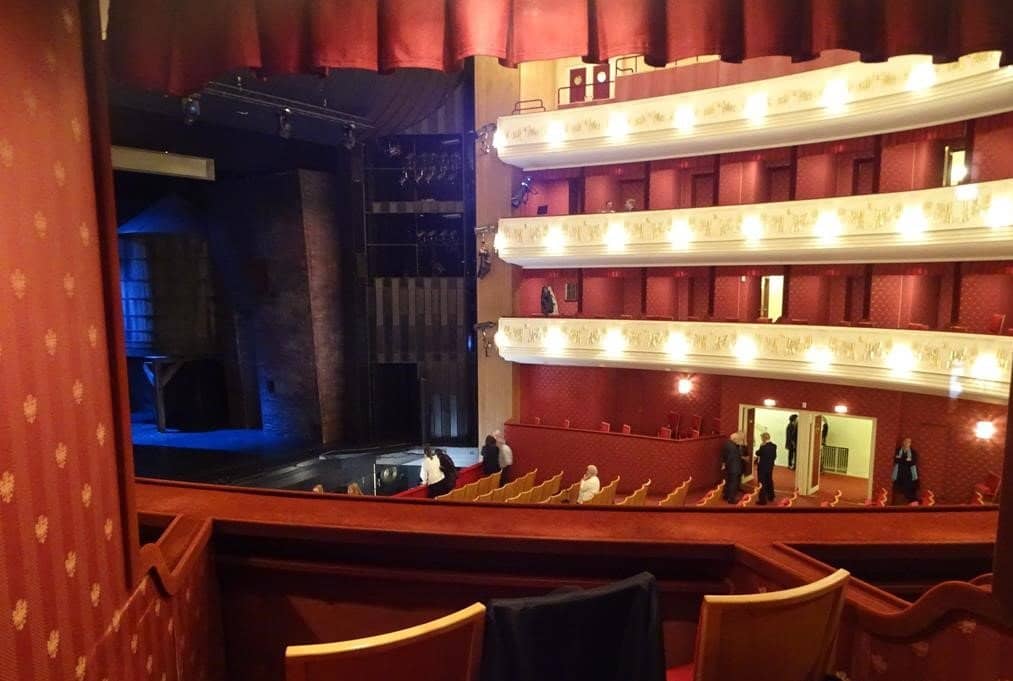 Stunning Stage Productions