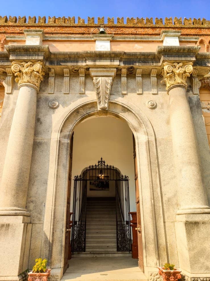 The Castle Architecture