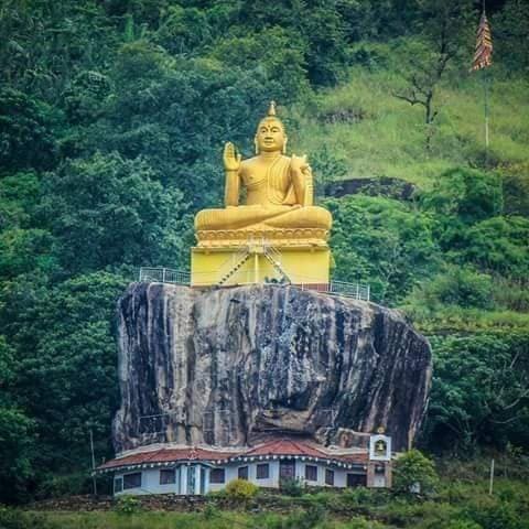 Aluvihira Rock Cave Royal Temple. Stop for a while if you are on your way to Sigiriya. 🌐 :- https://iwatours.com/