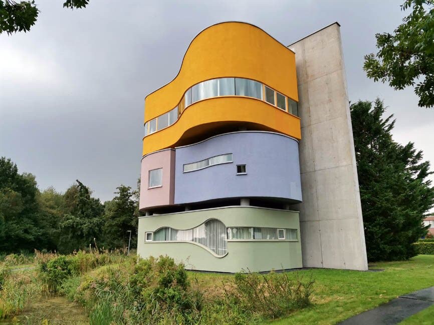 Wall House