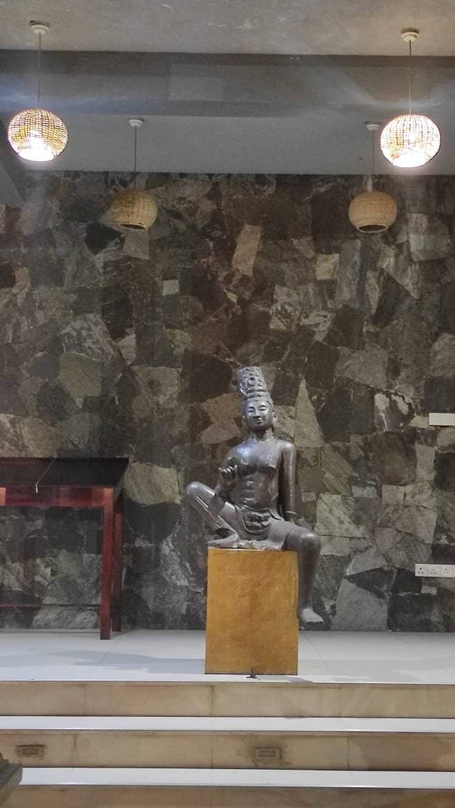 Devol Deva Statue