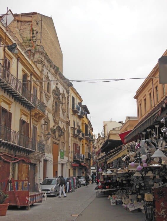 Un tratto della via