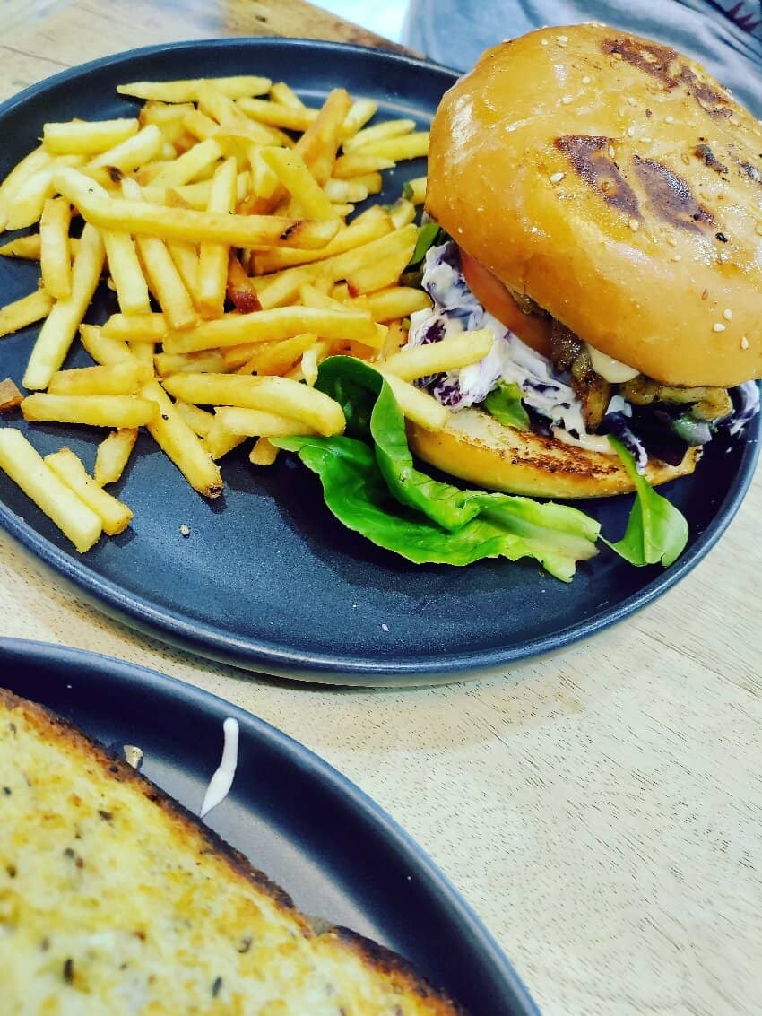 Burger with chicken and chips