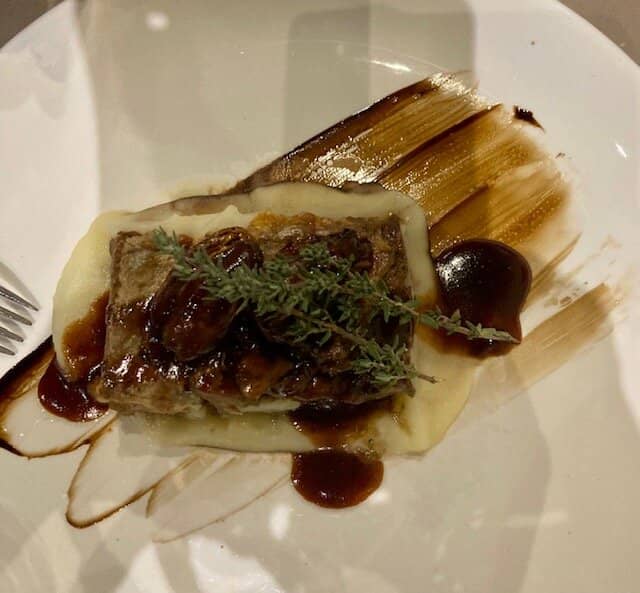 Attentive and Warm Atmosphere