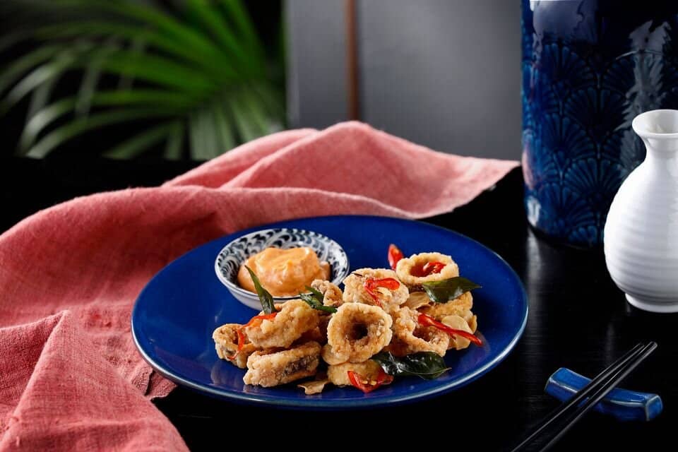 Chic Industrial Ambiance