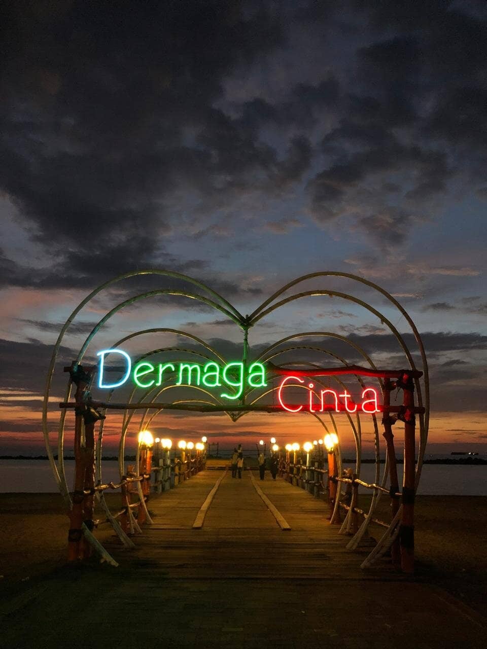 Relaxing Beachfront Atmosphere