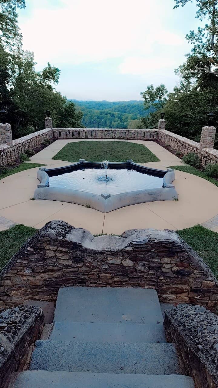 Riverside Park Playground & Splash Pad