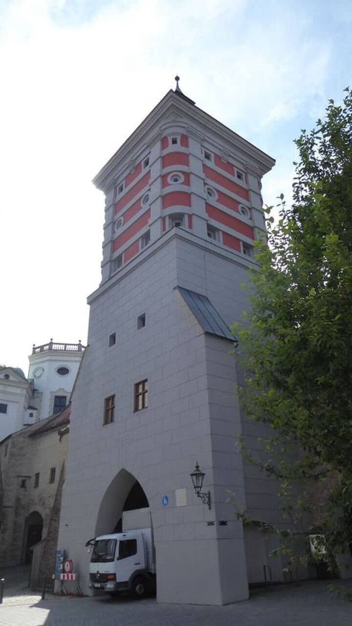 The Iconic Red Gate