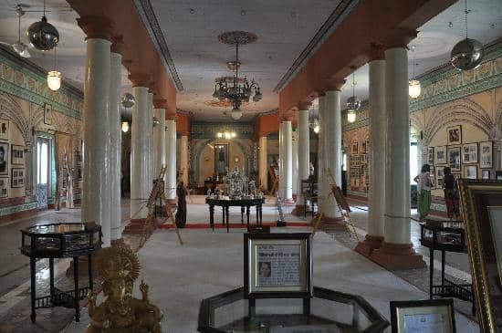 The Gold-Adorned Room