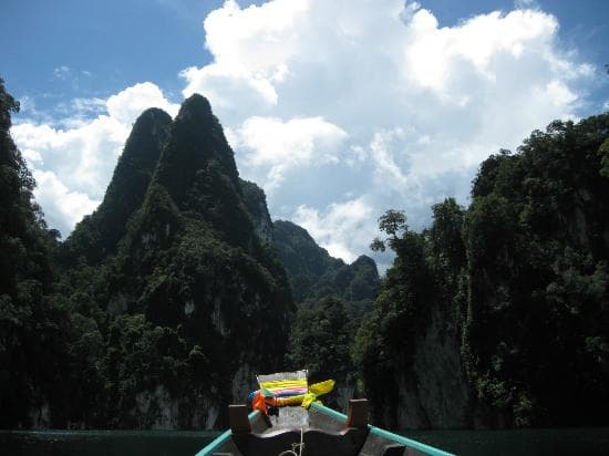 Cheiw larn Lake, Khao Sok main attraction
