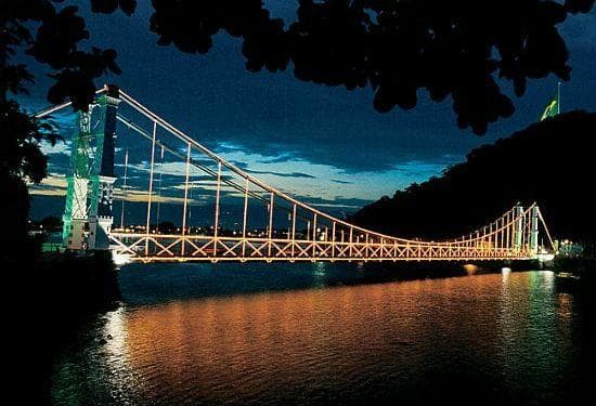 Ponte Pensil a noite