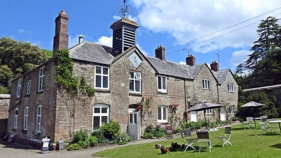 Engaging House Tours