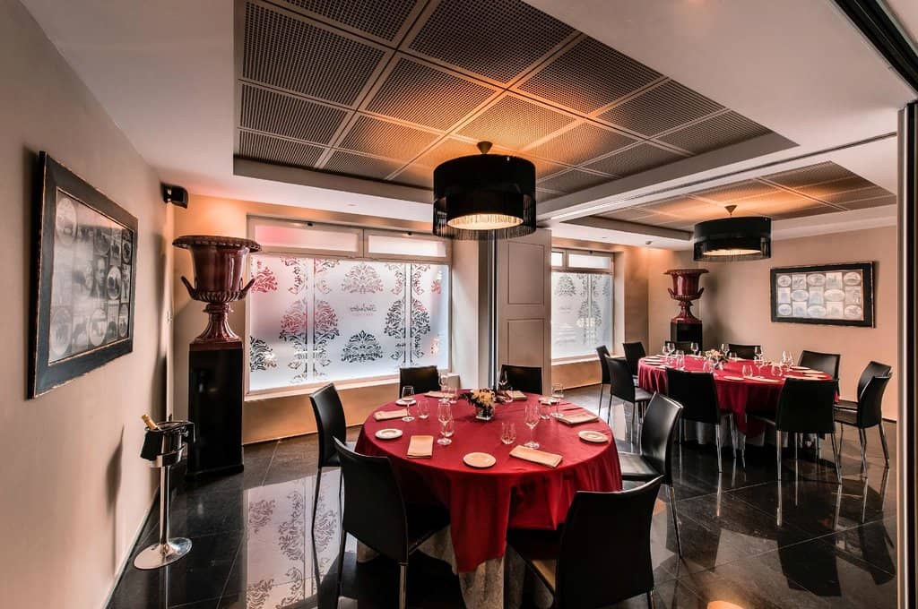 Prime Location & Ambiance