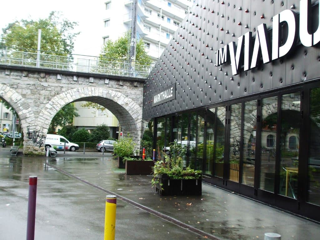 Shopping at the Viadukt