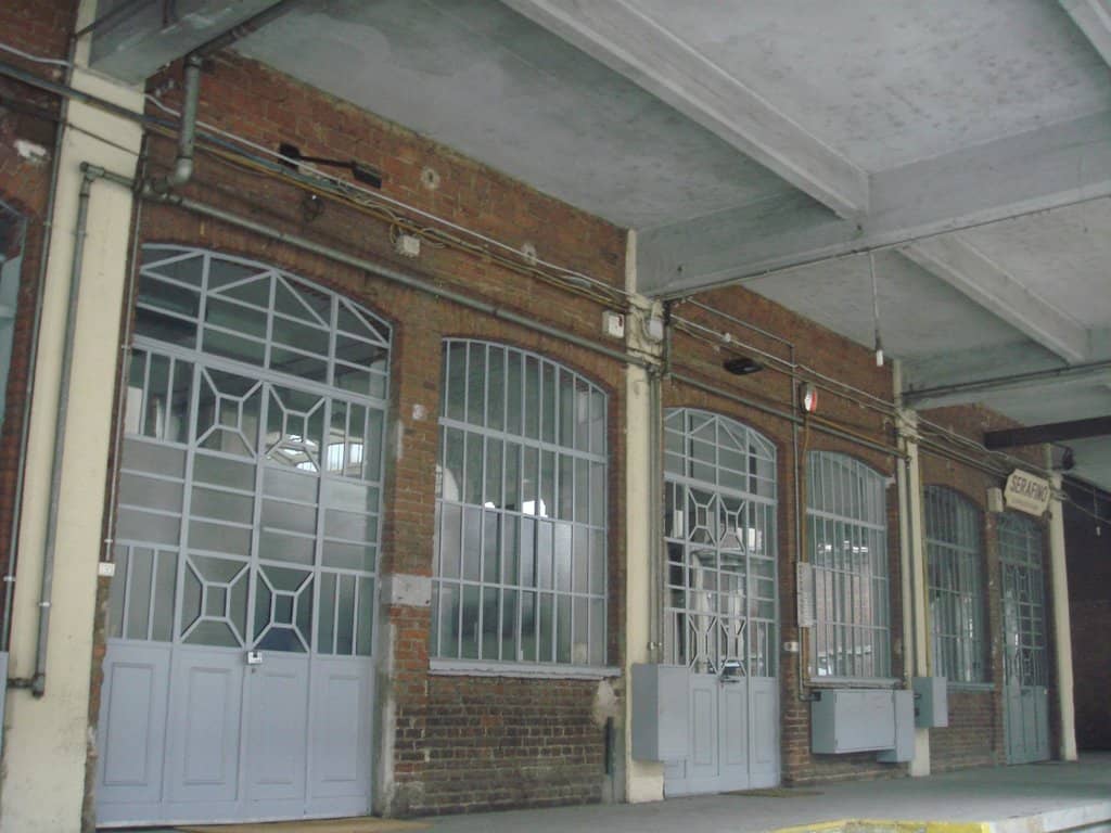 Vibrant Pubs & Eateries