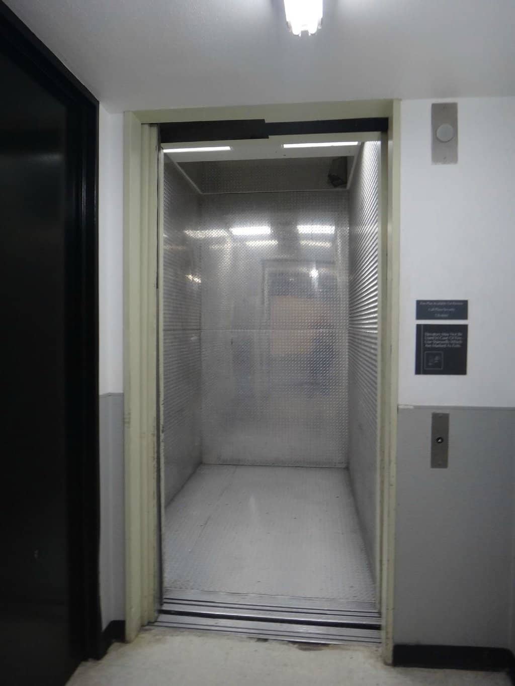 Houston Trade Center / Food Hall