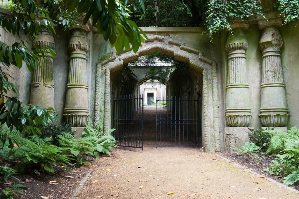 The Egyptian Avenue