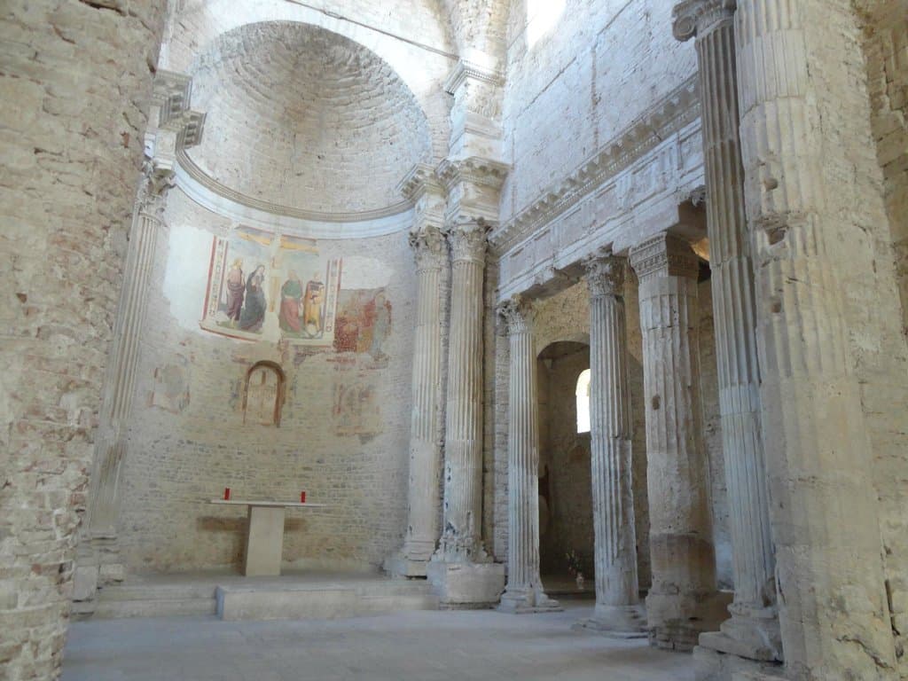Interno Basilica S. Salvatore