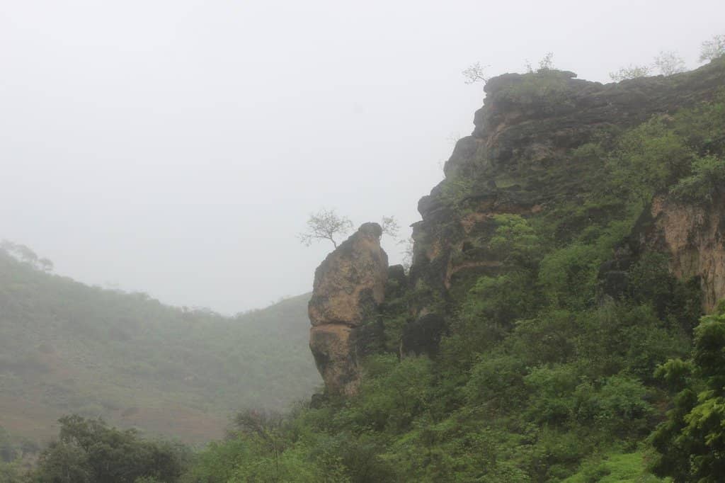 Ayn Razat Cave