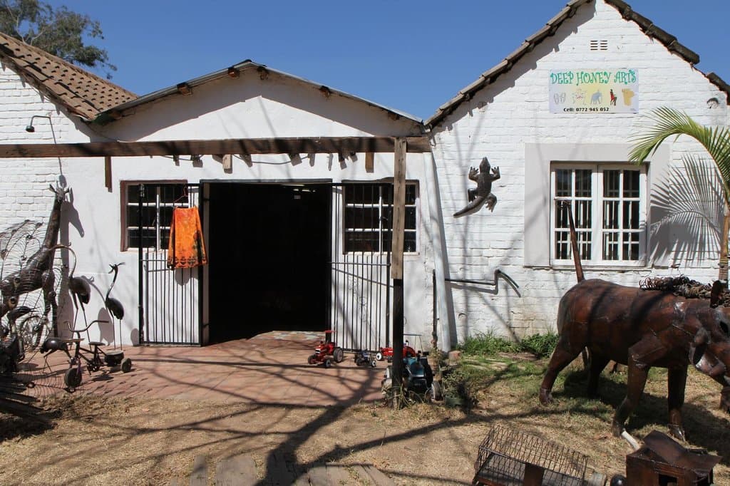 Nice little shop away from the main shops!