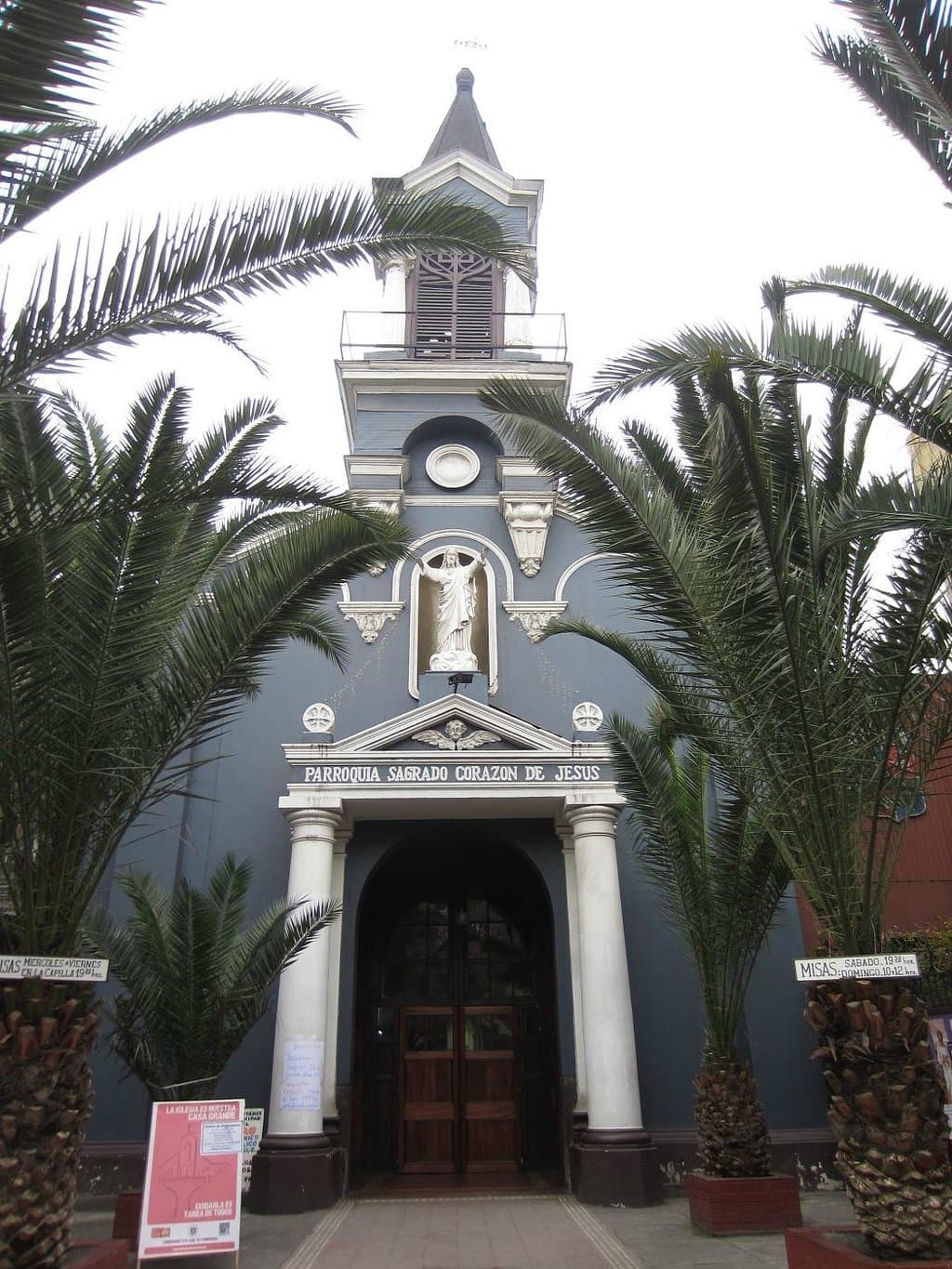 Exterior - Parroquia Sagrado Corazon de Jesus - Santiago