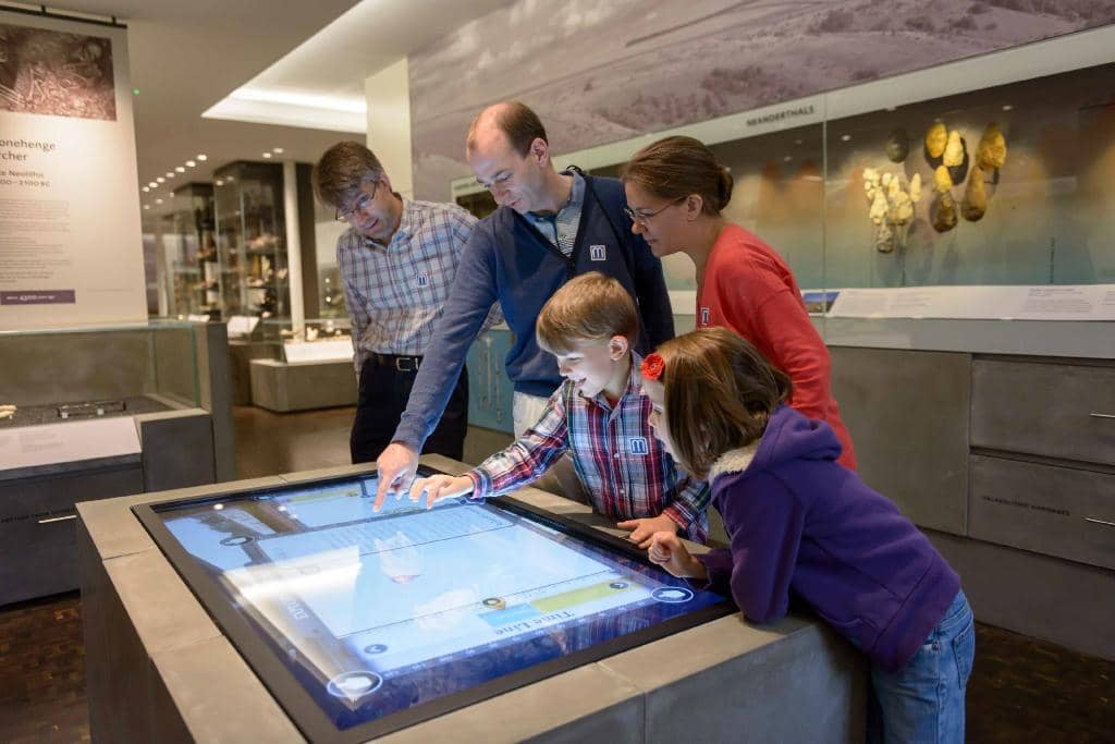 Amesbury Archer & Stonehenge Artifacts