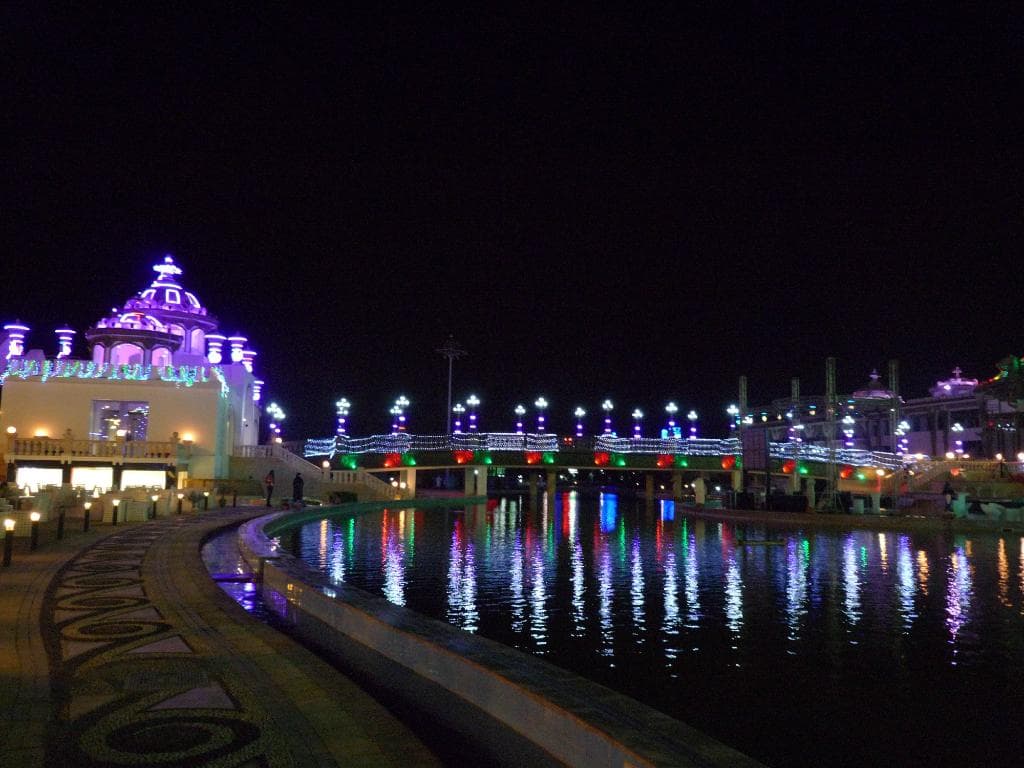 искусственная речка