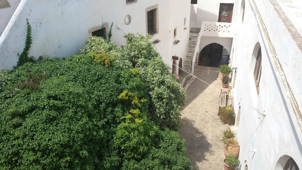 Panoramic Mountain Views