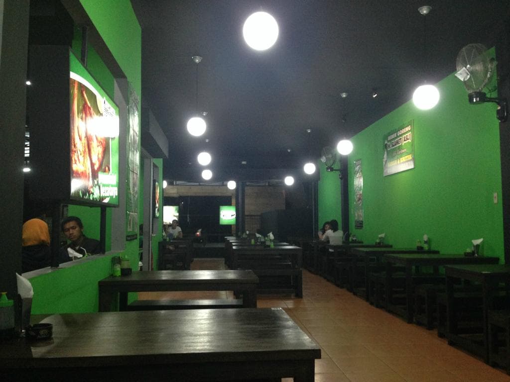 Bebek Goreng H. Slamet, Bogor